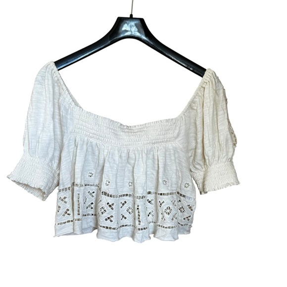 UO Dakota Eyelet Cropped Blouse Urban Outfitters 100% Cotton Cream Sz L - Picture 3 of 5